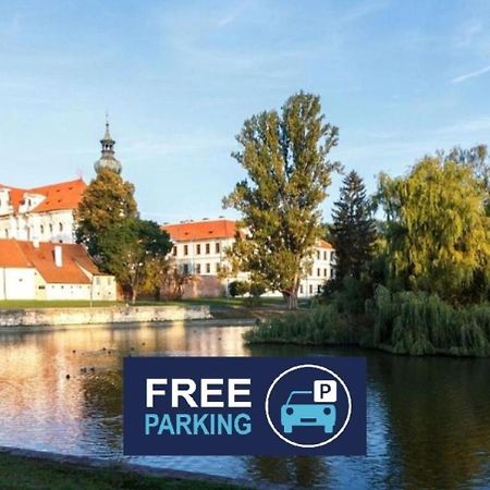 Adalbert Ecohotel Prague Exterior photo