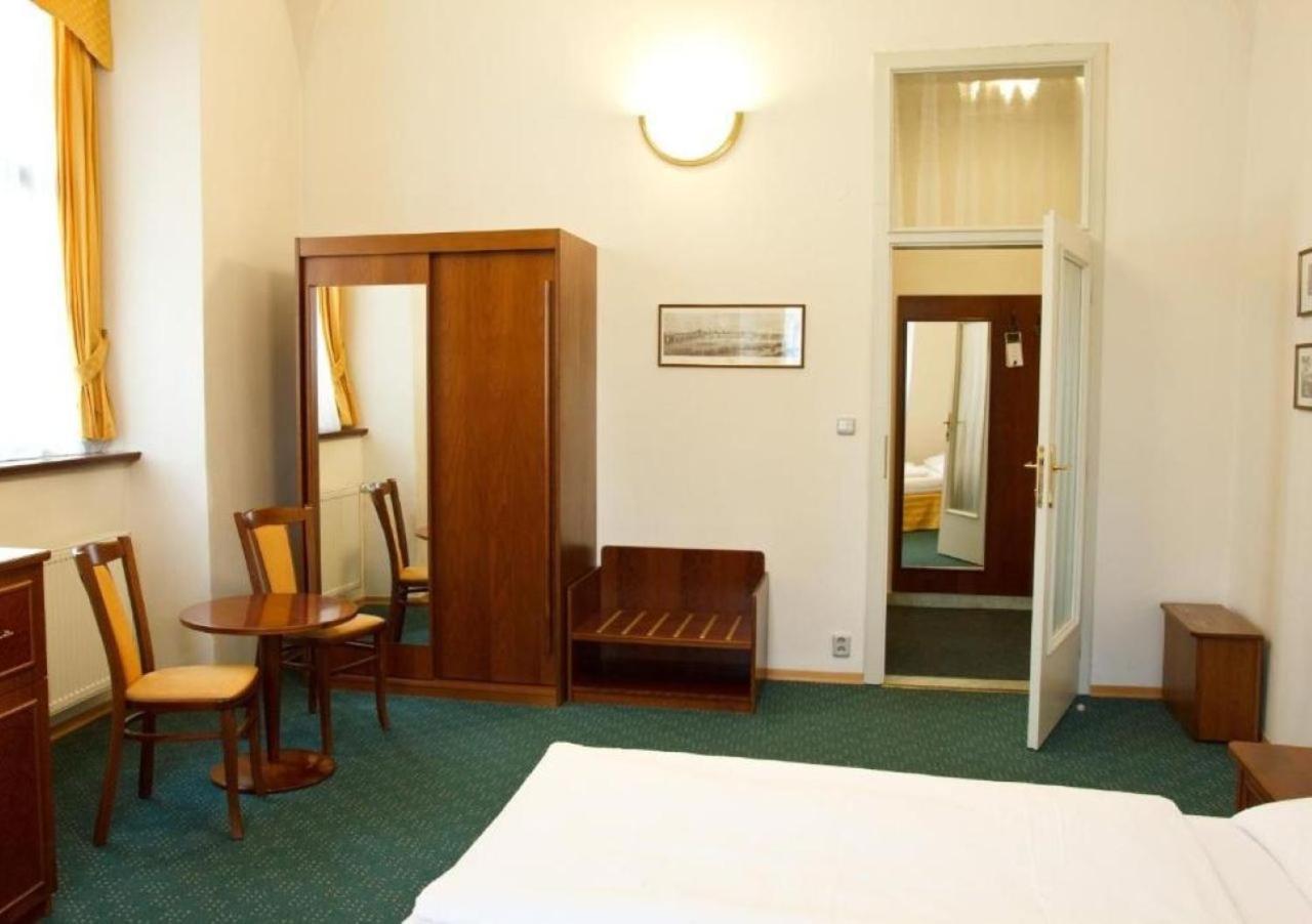 Adalbert Ecohotel Prague Exterior photo