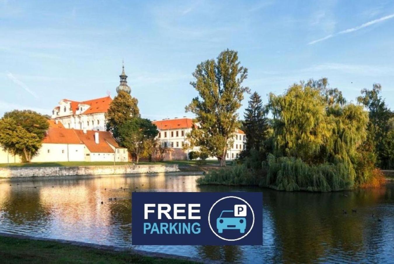 Adalbert Ecohotel Prague Exterior photo